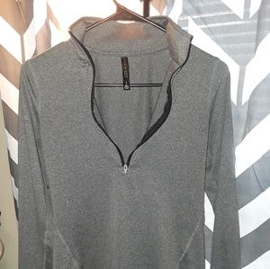 Half zip athletic top